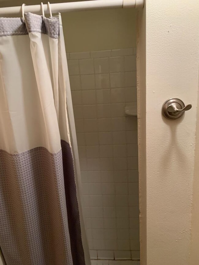 Building Photo - 226 W Michigan Ave