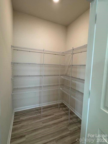 Building Photo - 7898 Old Brk Rd