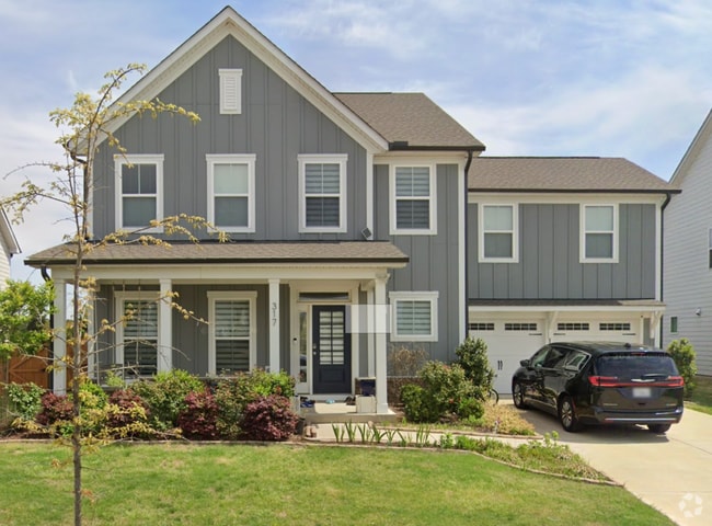 Building Photo - 317 Aintree Ave