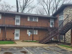 Building Photo - 1910 W Hatherleigh Ct