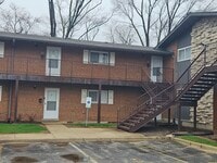 Building Photo - 1910 W Hatherleigh Ct