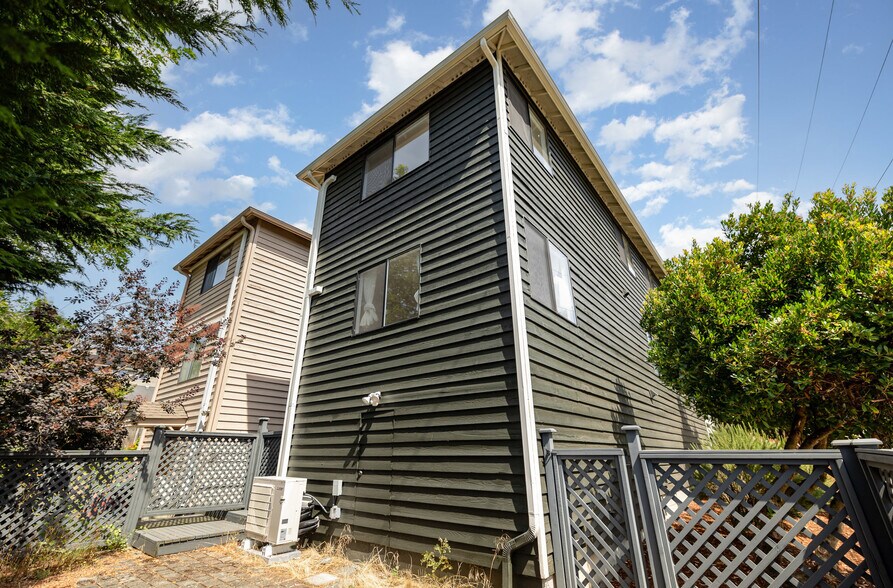 Building Photo - 6801 28th Ave NE