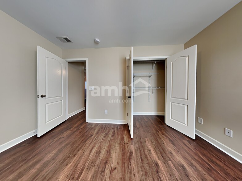 Building Photo - 3048 Adventure Way