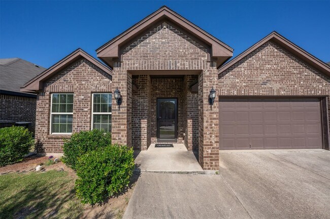 Building Photo - 12300 Hunters Knoll Dr