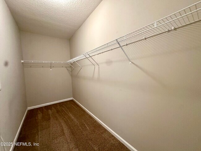 Building Photo - 159 Woodcross Dr