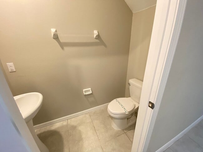 Building Photo - 4404 Eternal Prince Dr