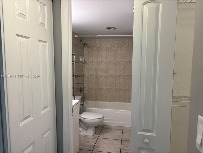 Building Photo - 1200 NE Miami Gardens Dr