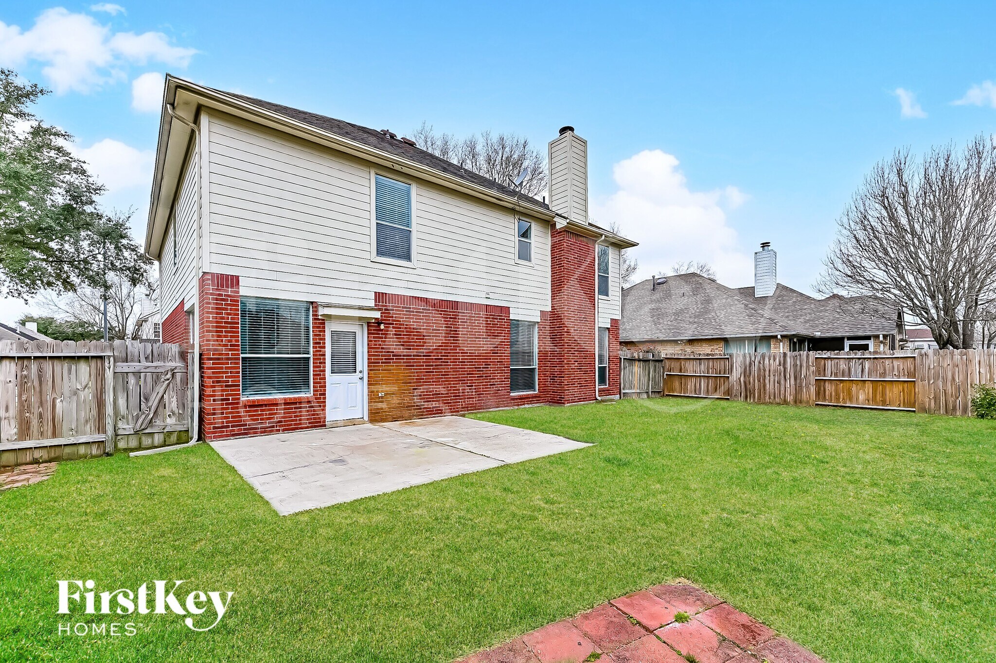 Building Photo - 18810 Summer Anne Dr