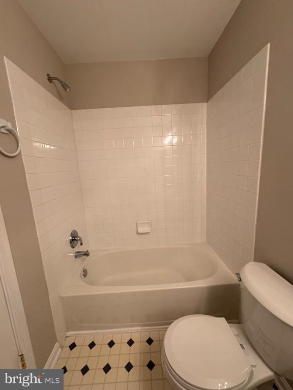 Building Photo - 45776 Mountain Pine Square