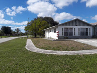 Building Photo - 5879 Bahama Ct