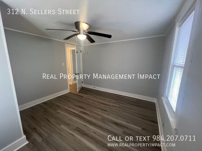 Building Photo - 312 N Sellers St