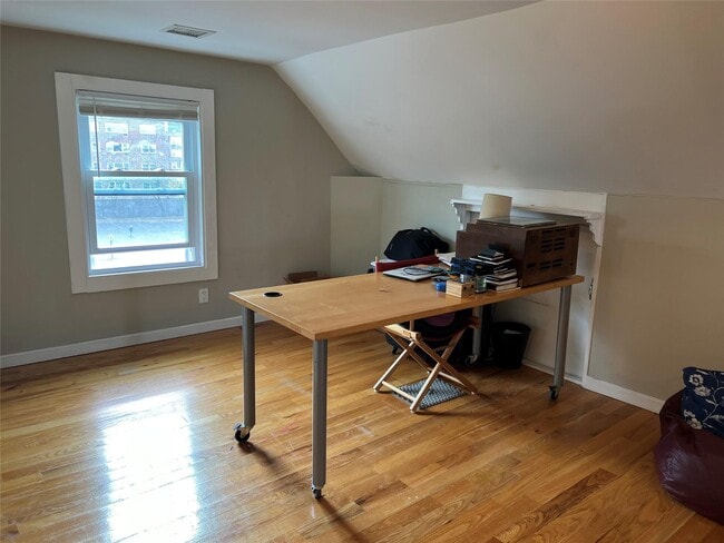 Building Photo - 106 Jackson Ave
