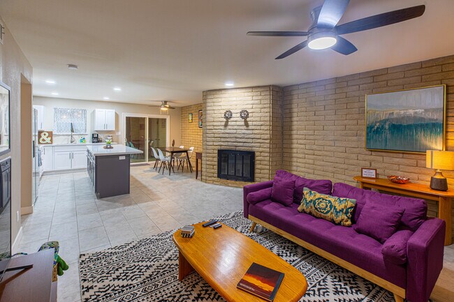 Building Photo - 2812 S Mill Ave