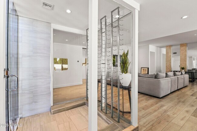 Building Photo - 6834 N 72nd Pl