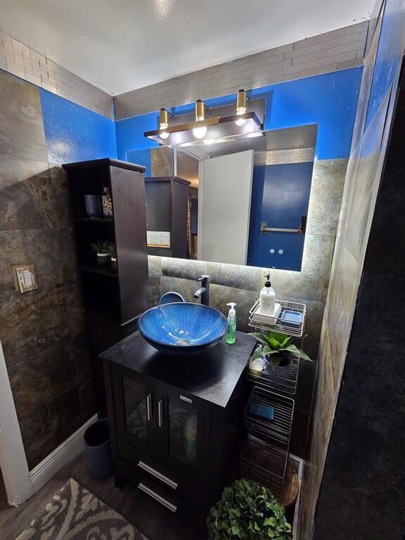 Building Photo - 1833 NW 12th Ave