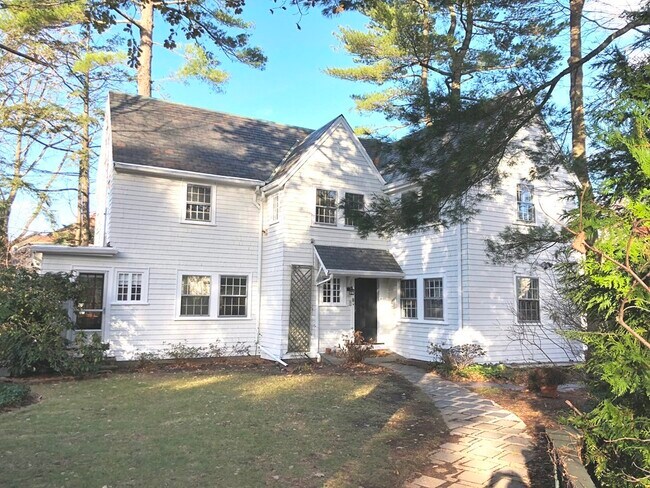 Building Photo - 6 Wyman Rd