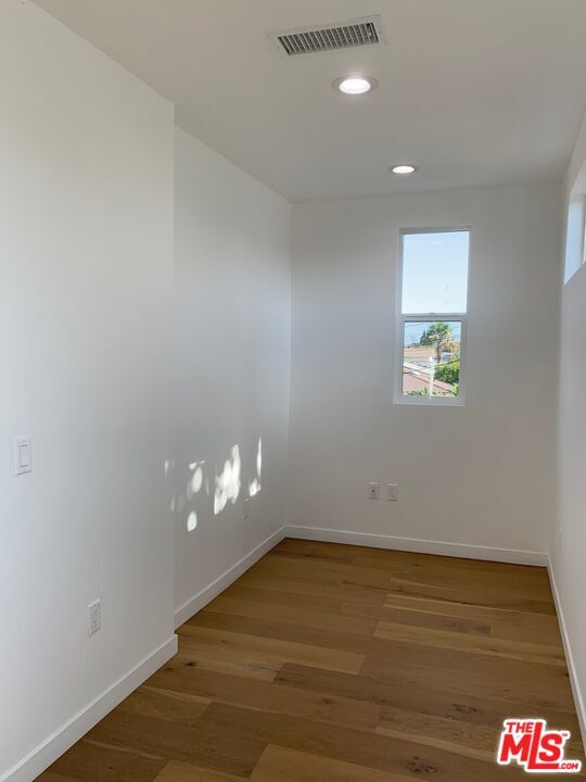 Building Photo - 635 N Formosa Ave
