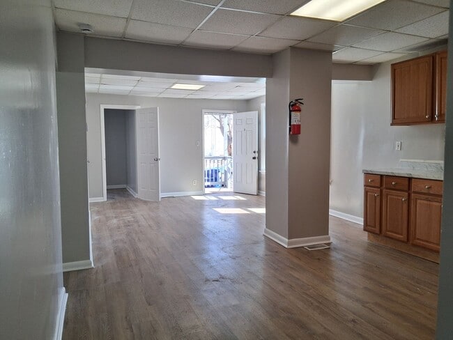 Building Photo - 530 Columbia Ave