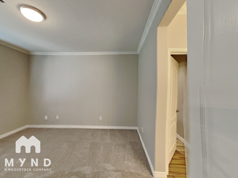 Building Photo - 900 Domnus Ln