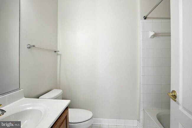 Building Photo - 12180 Abington Hall Pl