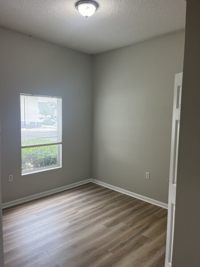 Building Photo - 5101 Playpen Dr