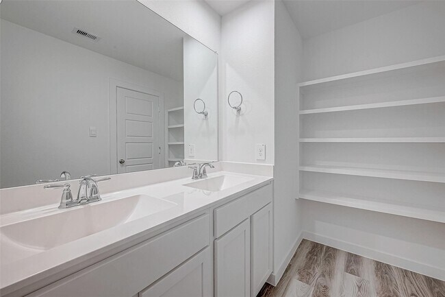 Building Photo - 13426 Sombrero Cay Dr