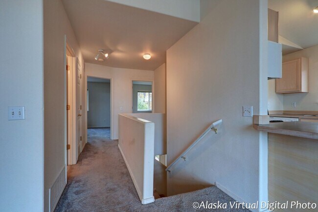 Building Photo - Midtown Spacious 3-Bedroom, 2-Bath Townhome