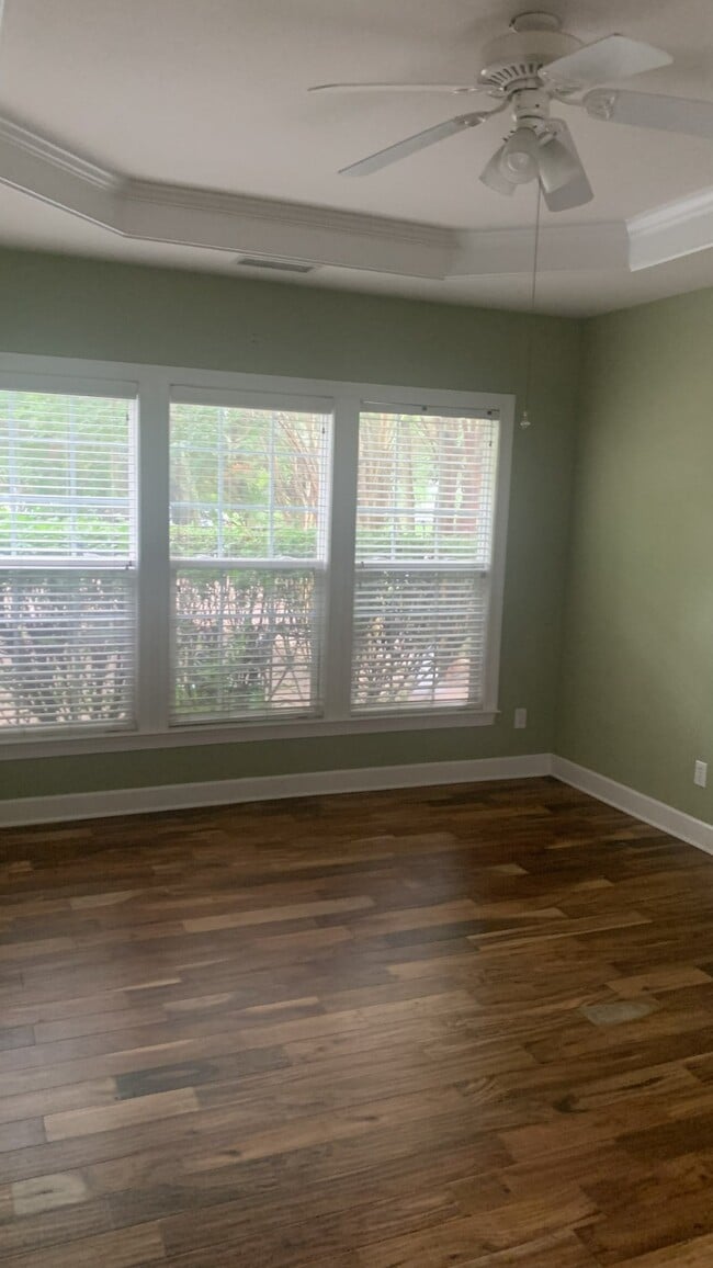 Building Photo - 11106 Knight Castle Dr