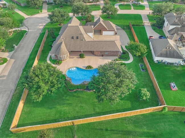 Building Photo - 20806 E Cameron Ridge Dr