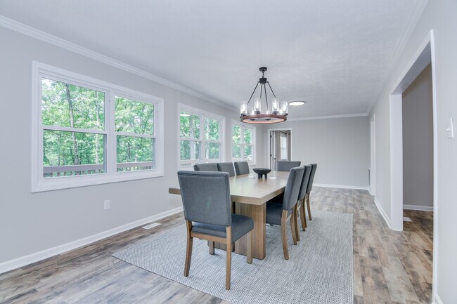 Building Photo - 219 Jasper Rd