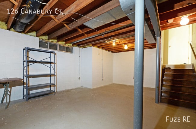 Building Photo - 126 Canabury Ct