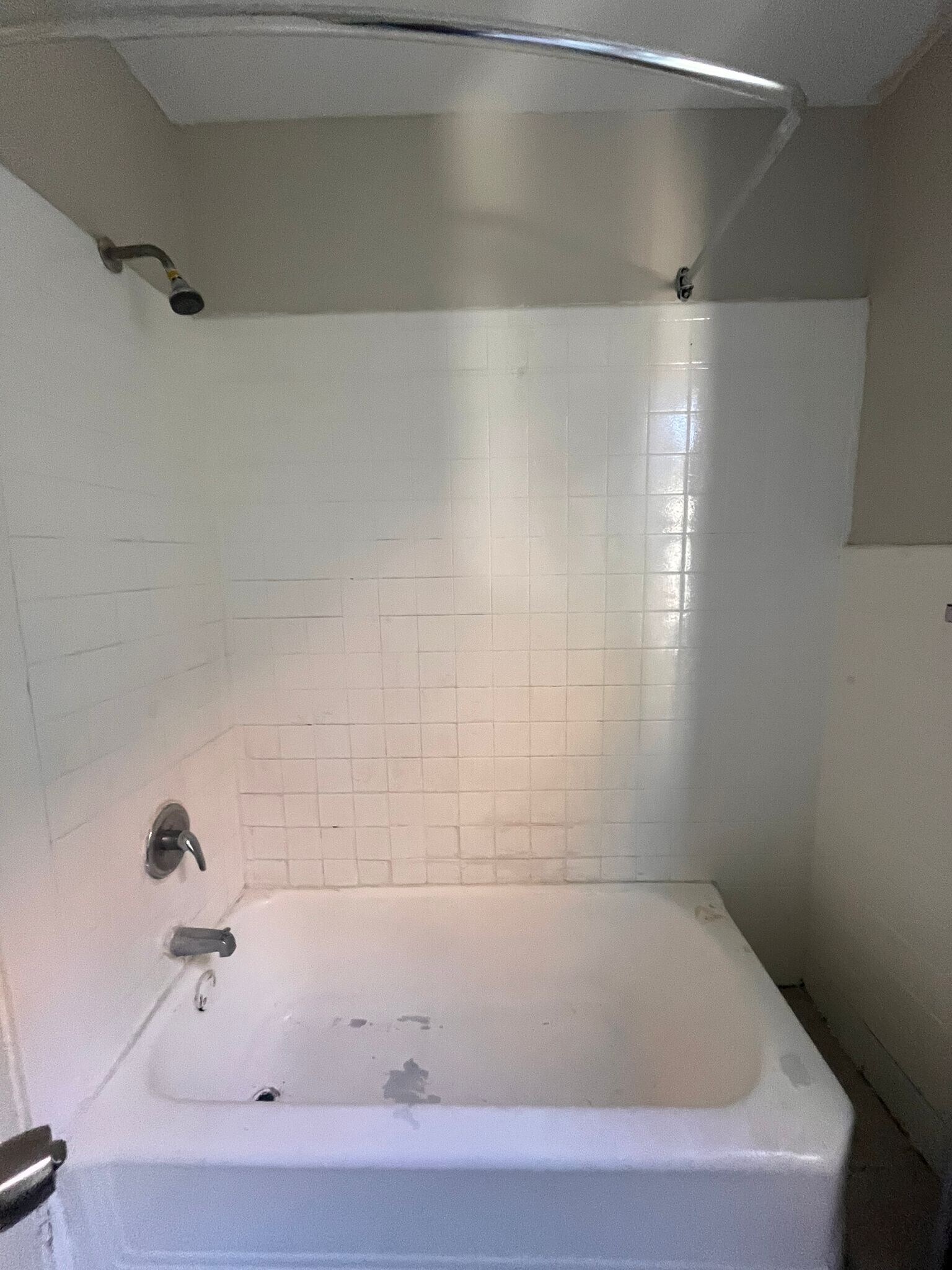 Building Photo - 76 Pearsall Ave