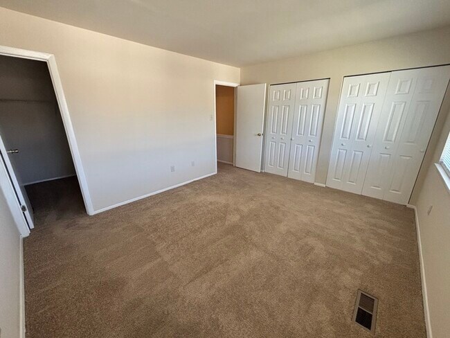 Building Photo - 3 Bedrooms Gwynn Oaks (County)