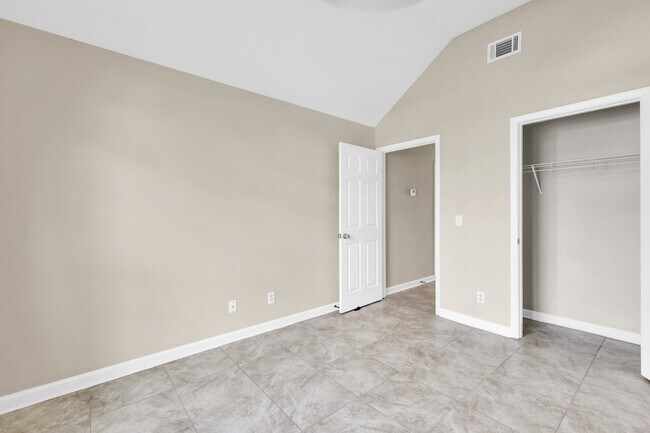 Building Photo - 4 Expedition Way