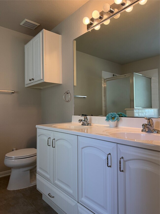 Building Photo - 54 E Misty Dawn Dr