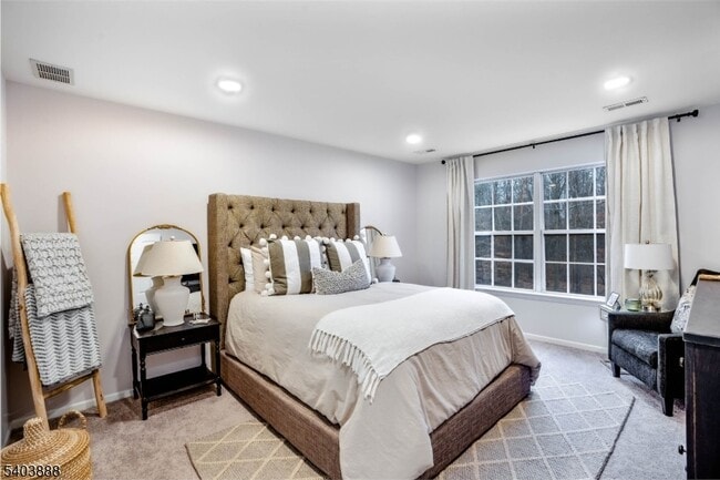 Building Photo - 8 Springholm Dr