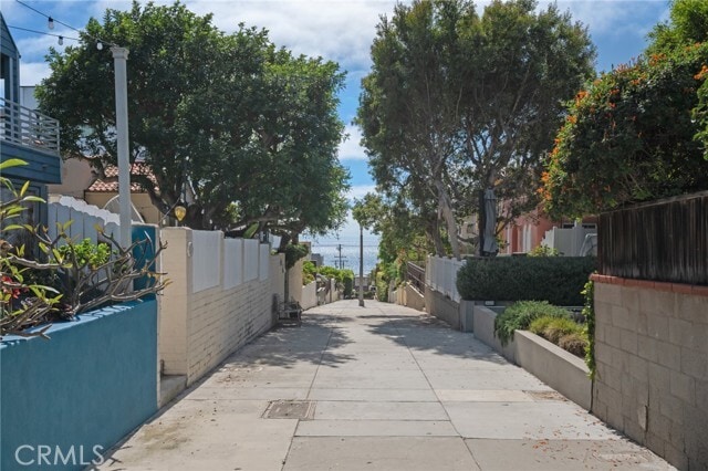 Building Photo - 310 30th St