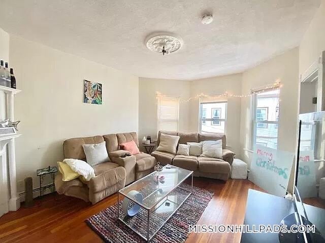 Primary Photo - 34 Darling St