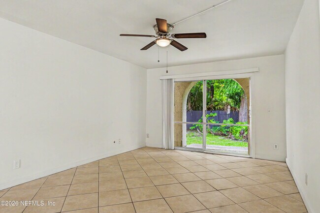 Building Photo - 1557 El Prado Rd