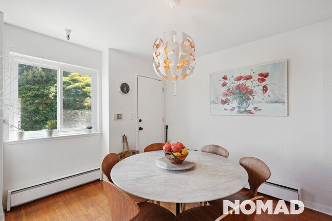 Building Photo - Inviting 4BR Urban Oasis in Central SF – V...