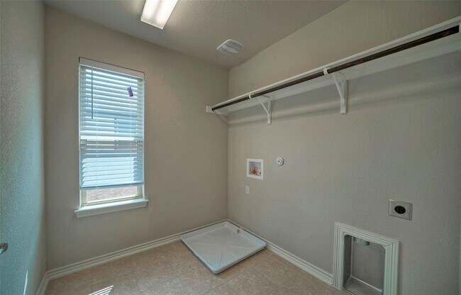 Building Photo - 14111 McCoy Lp