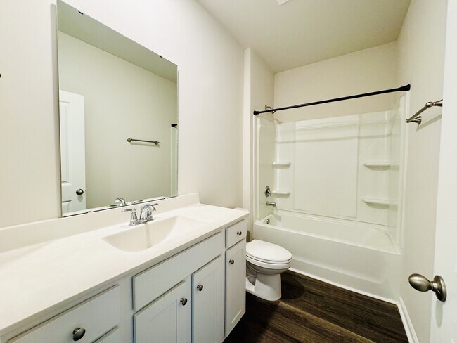 Building Photo - 1805 Castlebay Dr