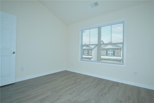 Building Photo - 3094 Tofte Dr