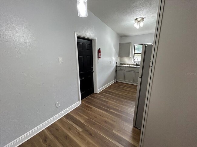 Building Photo - 1503-1503 Noble Pl