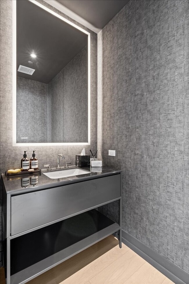 Building Photo - 14 W Superior St