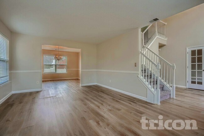Building Photo - 712 Walton Dr