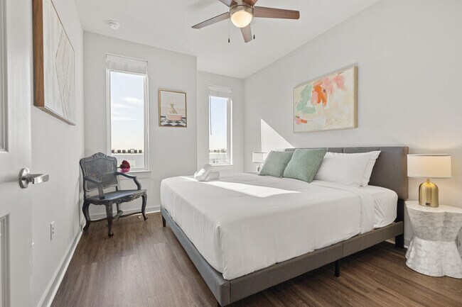 Building Photo - 5820 1/2 Cameron Rd