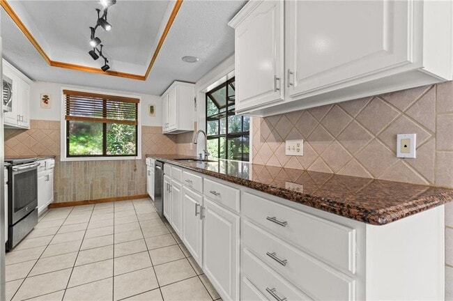 Building Photo - 890 Muirfield Ridge NE