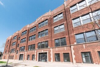 Building Photo - 2 bedroom in Chicago IL 60647