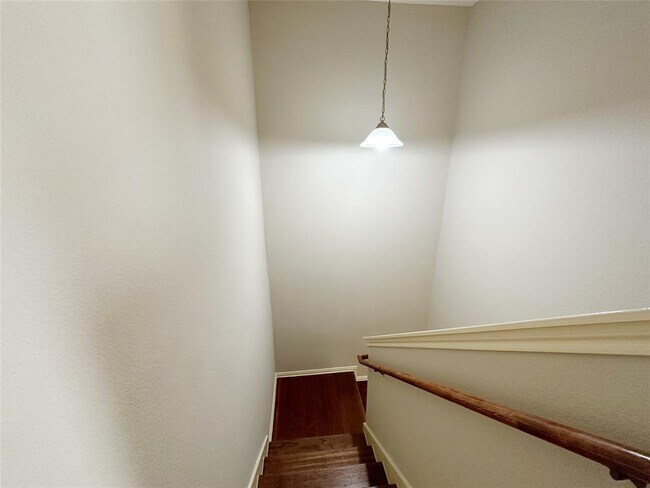 Building Photo - 9400 Bellaire Blvd